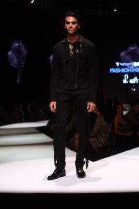 model-wearing-rohit-bal-at-van-heusen-and-gq-fashion-nights-1